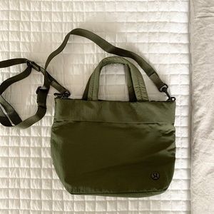 Lululemon On My Level Micro Bag